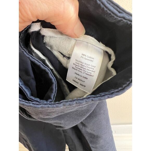 Nautical navy blue woman’s Talbots shorts size 12 - Picture 4 of 5